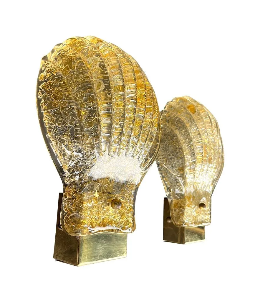 A pair of lovely orignal Italian 1960s Barovier & Toso Murano glass shell wall sconces with brass fittings