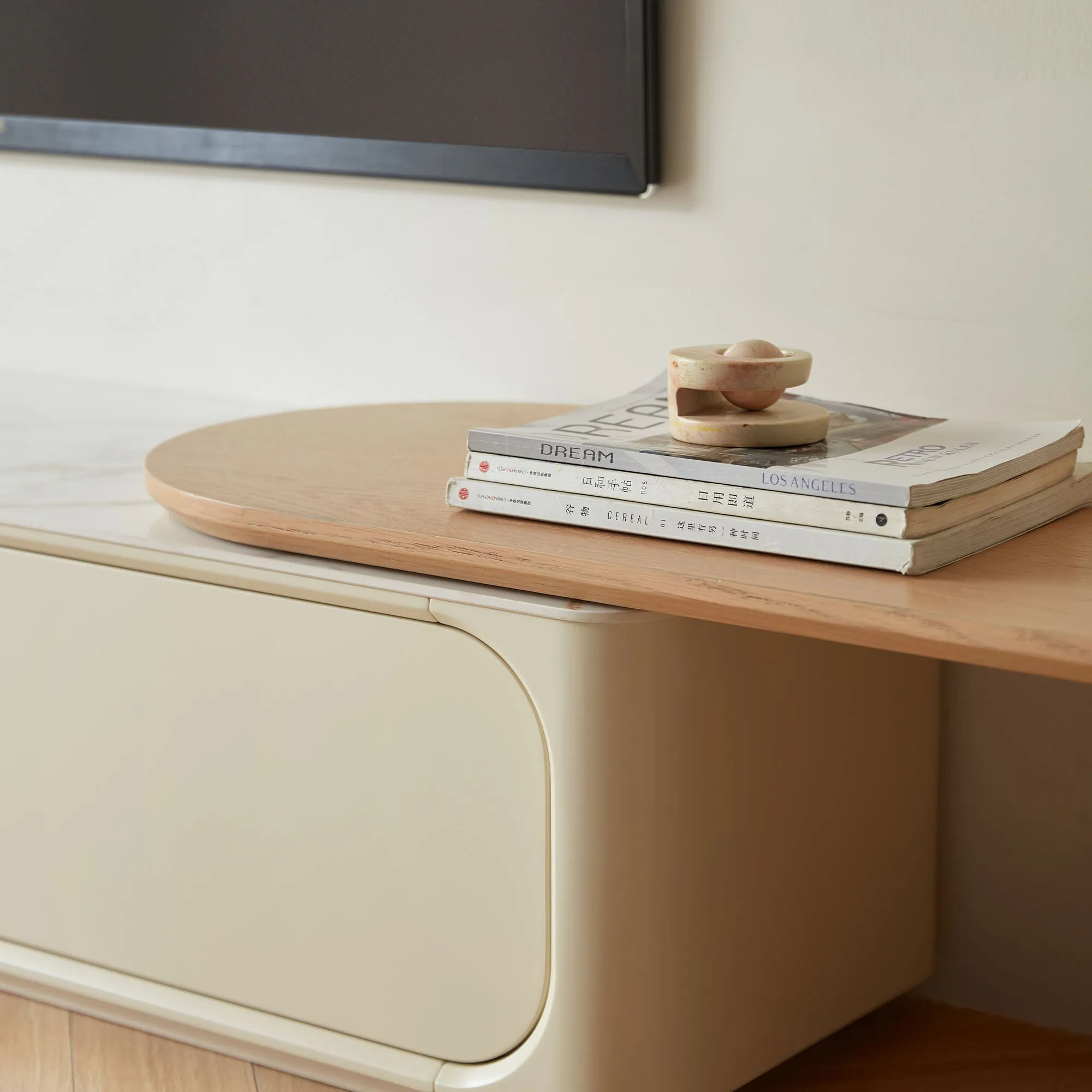 DARCY Sintered Stone Extendable TV Stand