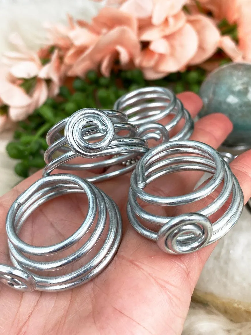Metal Spring Sphere Stand