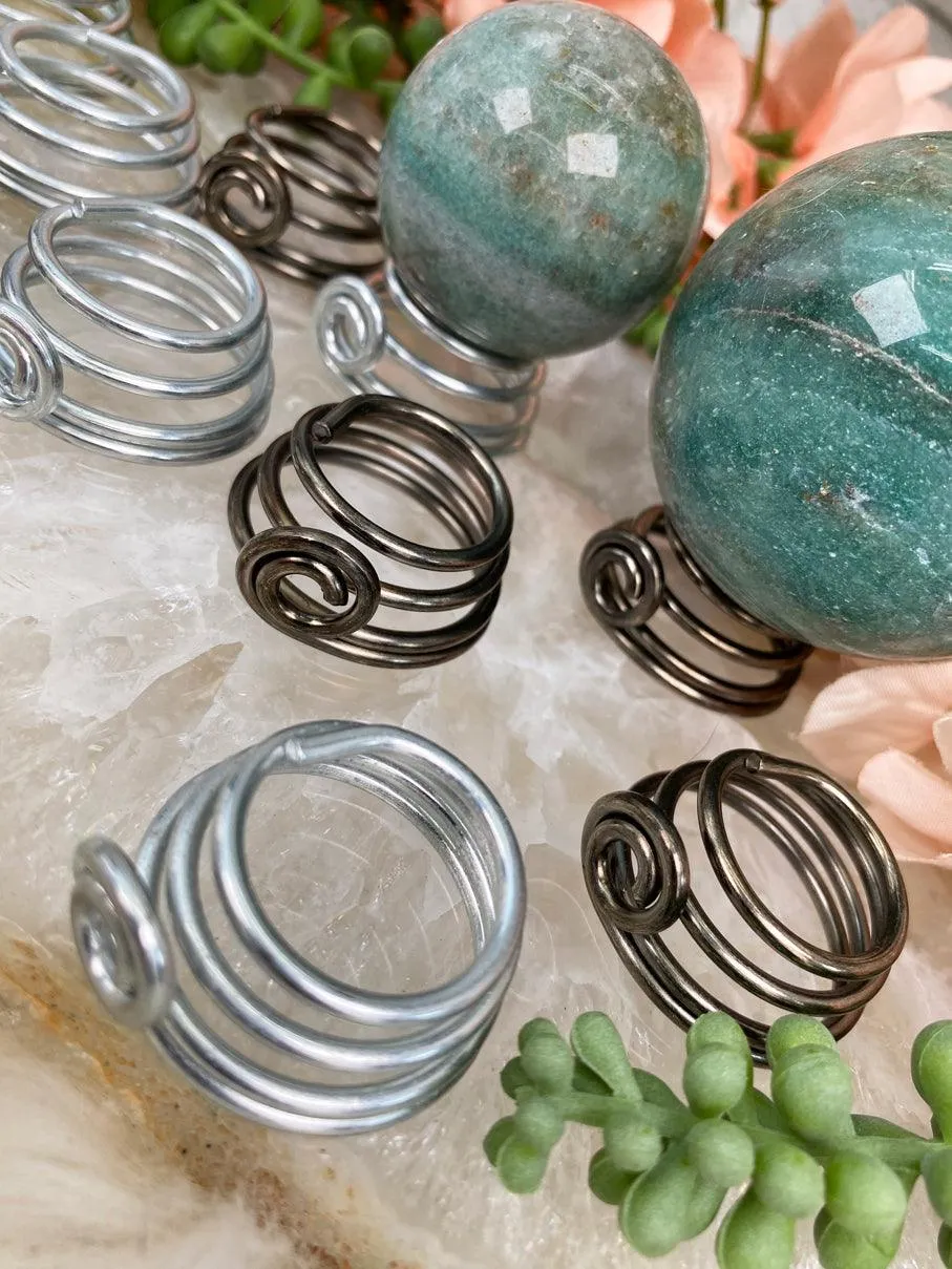 Metal Spring Sphere Stand