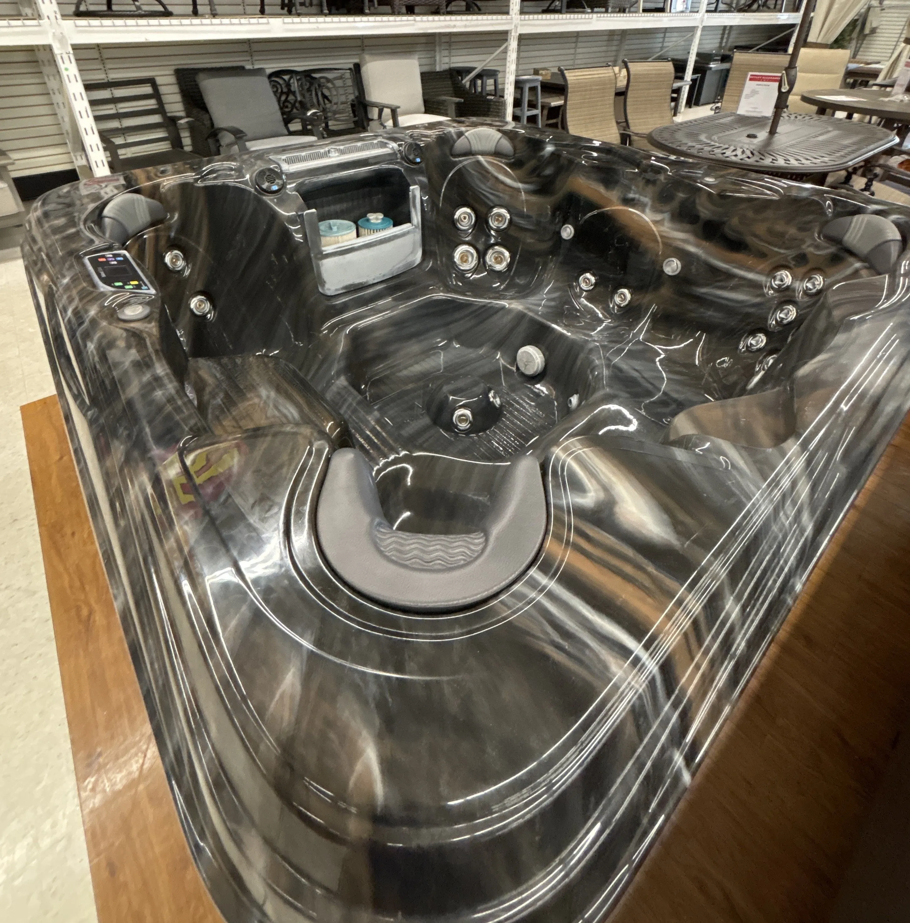 Outlet 2015 Artesian Spas Captiva Portable Hot Tub with SmarTop Cover