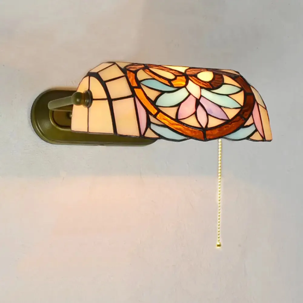 Tiffany Banker Wall Light with Pull Chain - Stained Glass Wall Mount Fixture with Flower Pattern in Beige