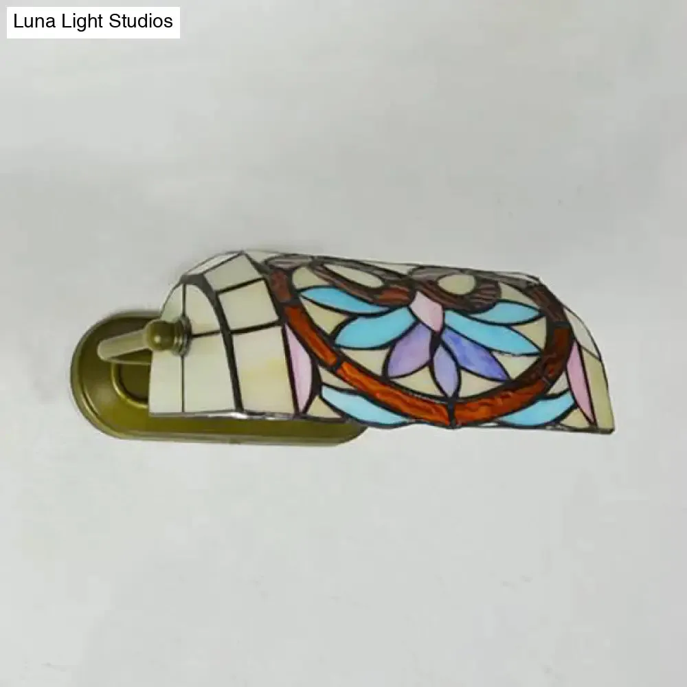 Tiffany Banker Wall Light with Pull Chain - Stained Glass Wall Mount Fixture with Flower Pattern in Beige